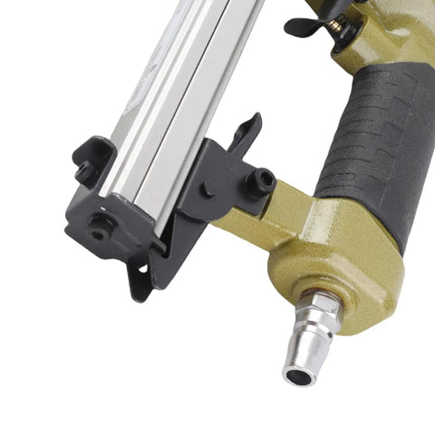 Close-up view of Heavy Duty 18 Gauge Pneumatic Brad Nailer and Narrow Crown Stapler Combo built tough with a durable grip.