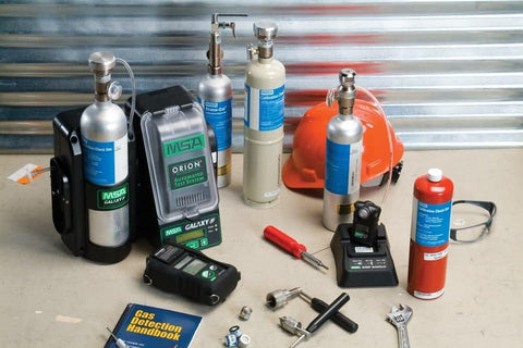 Pro Grade Aluminum Calibration Cylinder 34 Liter Gas Bottle For Lab Safety Tests with tools and protective equipment displayed