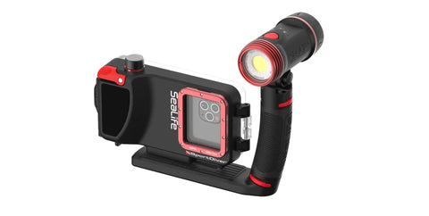 Underwater Photo And Video Light Beast 2500 Lumen COB LED with camera housing, showing 120-degree wide beam and grip handle.