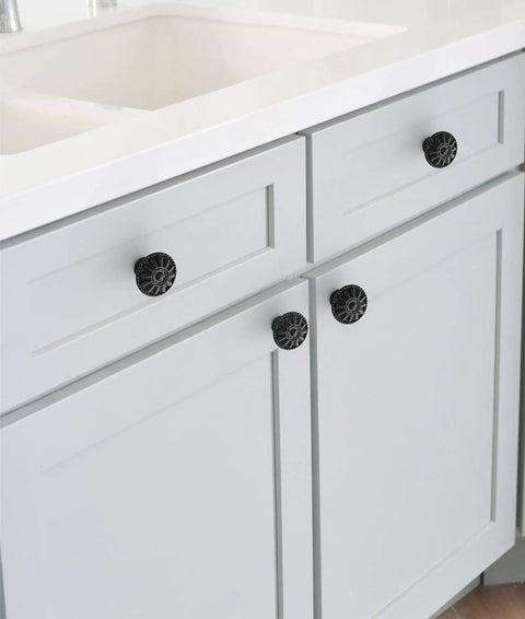Four Pack Matt Black Kitchen Cabinet Knobs 1.25 Inch Round Zinc Drawer Knobs With Victorian Floral Pattern For Farmhouse And Vintage Dresser Furniture Hardware Upgrade Your Cabinets In Style