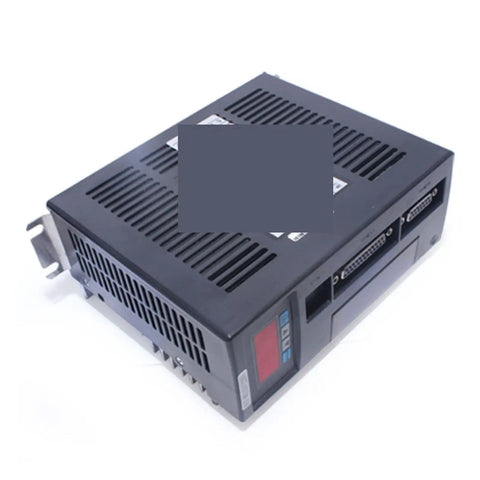 Super Cool 120V Single Phase Permanent Magnet Servo Motor With Driver Combo For Industrial Control At 3K RPM High Power 1.8kw And 30a Current Rating with integrated driver and multiple ports.