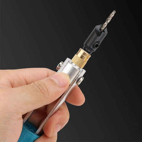 Close-up of 20 Piece Drill Driver Swivel Bit Set with 16 Bit Types, Countersink Bits, Quick Change Allen Wrench, Heavy Duty Alloy Steel