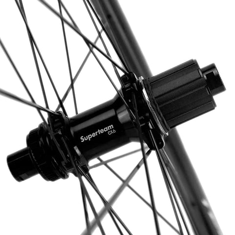 Close-up of rear hub on 45mm Carbon Tubeless Wheelset For Disc Brake Road Bikes With 25mm Inner Width No Paint Finish.
