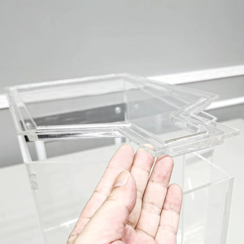 Close-up of clear acrylic lid on 12 Gallon Gravity Bin Bulk Food Dispenser For Candy Cereal And Coffee Beans.