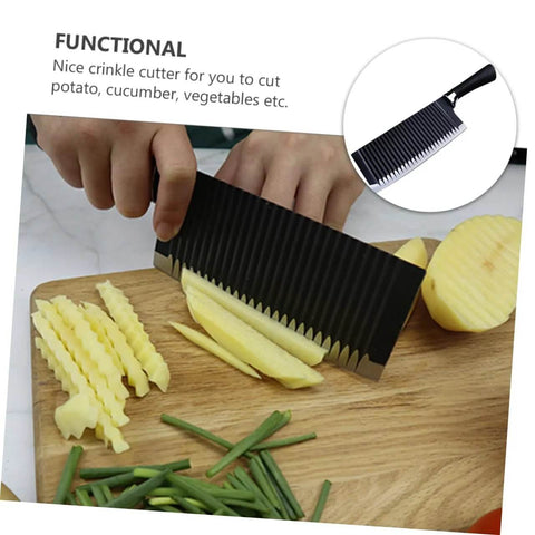 LIFKOME wavy crinkle cutter with black-coated stainless steel blade for slicing potatoes and vegetables