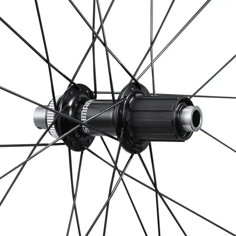 RS710 C32 Carbon Road Wheelset Tubeless Black Set rear hub detail with spokes and axle, 32mm deep rim and aero profile.