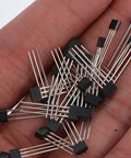 40 Piece Linear Hall Effect Sensor Kit Dope High Precision Magnetic Detector for Electric Vehicle Motors Easy Operation Replacement Parts Magnetic Probes for DIY Projects and Robotics, black 3-pin sensors in hand