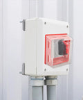 Emergency Stop Button Cover Box Type Transparent Guard Lockout For Pro Grade Machinery, Rugged Large Push Button Shield That Prevents Accidental Activations And Keeps Your Crew Safe Industrial Stop Switch Box Protector For Heavy Equipment. transparent PC cover mounted on industrial stop switch box