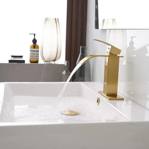Oil Rubbed Bronze Waterfall Bathroom Faucet For One Hole Sink With Single Handle Modern Vanity Lavatory Tap pouring water