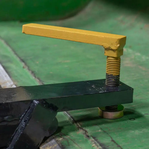 Clamp On Tractor Bucket Hitch Receiver Adapter With Chain Hook And Lifting Ring for front bucket, close-up on clamp mechanism