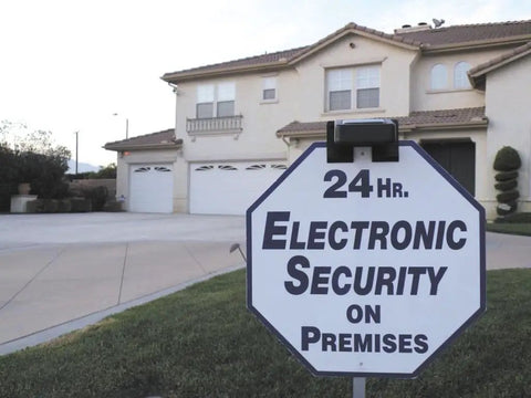 Wunder Solar Powered Spotlight Ultra Bright 3X LED Clip On Stick On Outdoor Light for security sign in front of house