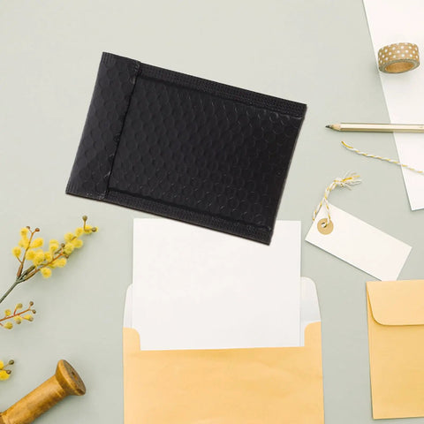 Padded Bubble Mailers Self Seal Envelopes 12x18 And 4 Inch Thickened Black Shipping Bags with label friendly surface