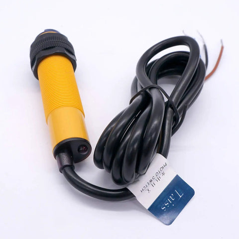 Retroreflective Photoelectric Sensor 2m Sensing Range NPN NO 3 Wire Proximity Switch Infrared Emitter Receiver 10 To 36VDC 300mA 18mm