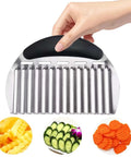 ULIFEBETTER stainless steel crinkle cutter with black ergonomic handle; wavy blade for veggies and fries, 6.1x4.7in.