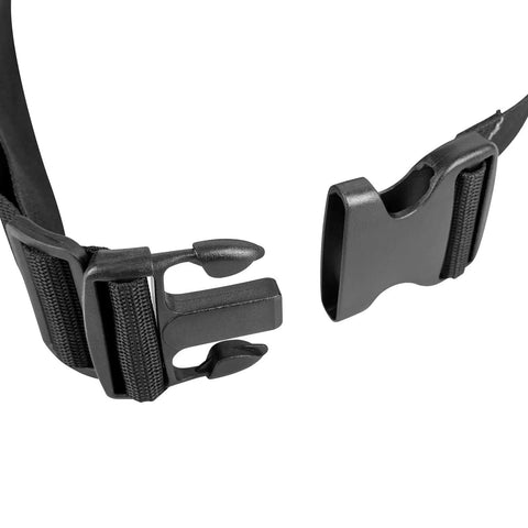 Close-up of adjustable black buckle on Heavy Duty Carpenter Apron With Five Pockets Adjustable 32 To 56 Inch Waist Durable Canvas Tool Belt