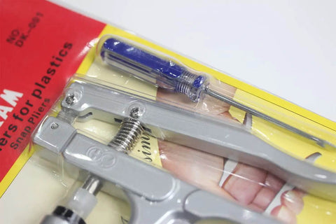 Snap Pliers Kit For No-Sew Button Snaps Handheld Press Attacher With T3 T5 T8 Dies And Rods in packaging with screwdriver