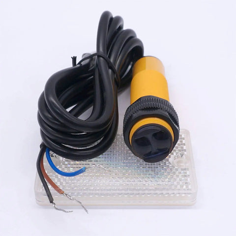 Retroreflective Photoelectric Sensor 2m Sensing Range NPN NO 3 Wire Proximity Switch Infrared Emitter Receiver 18mm Model E3F R2N1 with Reflector