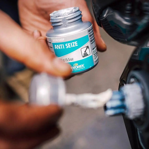 Anti Seize Paste For Bikes And Gear, 100 G Multicolor, Long Lasting Lubricant to prevent seize ups during bike maintenance