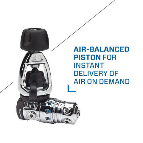 MK25 EVO A700 Dive Regulator System for INT use with chrome air balanced piston first stage and cold water thermal insulation