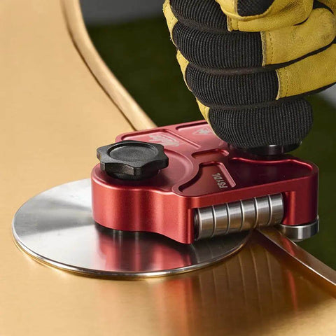 One Station Disc Bender For Sheet Metal With Large Disc Delivers Five Sixteenths To One And Three Quarters Inch Bends in use