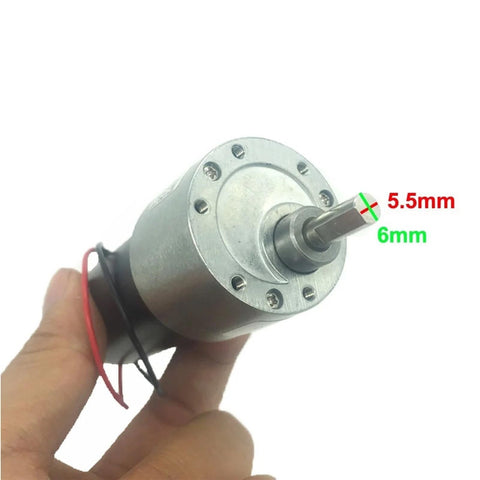 JGB37-3157 DC Gear Motor With 6mm D Shaft Low Noise Full Metal Gear High Torque Geared Motor 24V 260RPM CW CCW in hand view