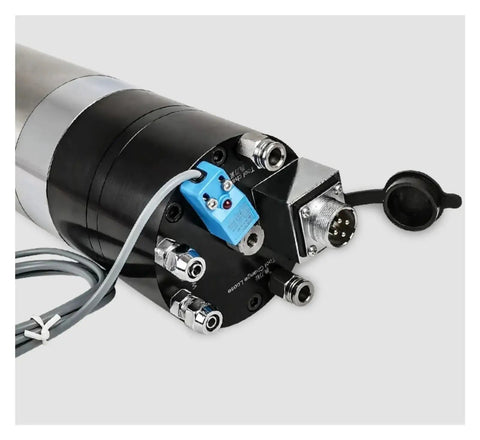 Pro Grade Heavy Duty BT30 ATC CNC Spindle Generating Knockout 3.5kw Power And Liquid Cooled Coolant Flow with connectors.