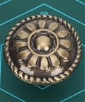 Retro Zinc Alloy Cabinet Pull Handles Set, 10 Pack, 17x10x9, Antique Brass Finish, floral design knob close-up.