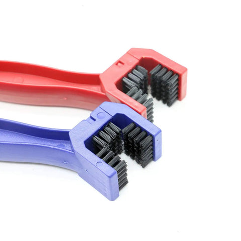 Bike And Motorcycle Chain Cleaning Brush Set, 2 Pack, 10 Inch Plastic Brushes In Red And Blue For Tackling Tough Grime