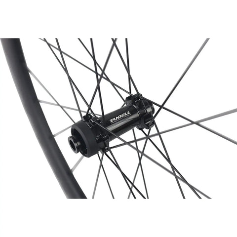 Carbon Disc Brake Wheelset With 50mm Deep Rim For 700c Road Bikes Tubeless Ready Clincher Beast Mode Aero MT075 Hub detail view