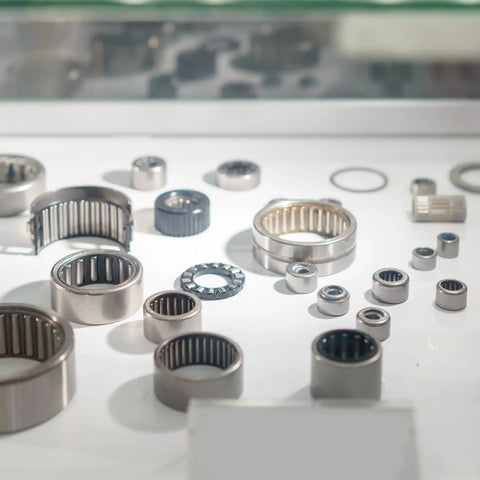 Rock Solid One Way Needle Roller Bearing, Top Tier Chrome Steel Clutch Bearing With Washers, Heavy Duty Overrunning Support Part Built Like A Tank For Reliable Performance And Smooth Industrial Applications