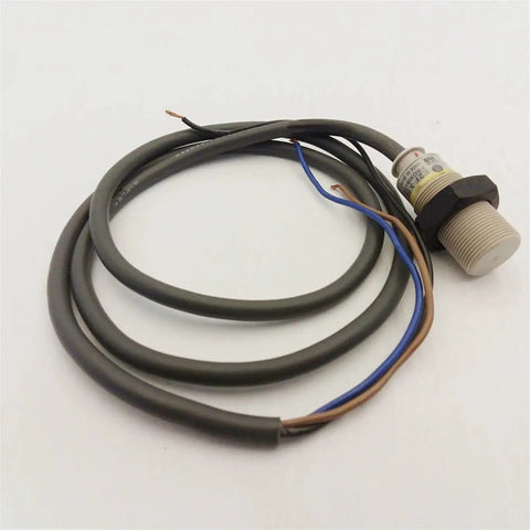 E2F-X5E1 Proximity Sensor Capacitive Sensor module with wires, for non-contact detection, industrial grade, easy install.