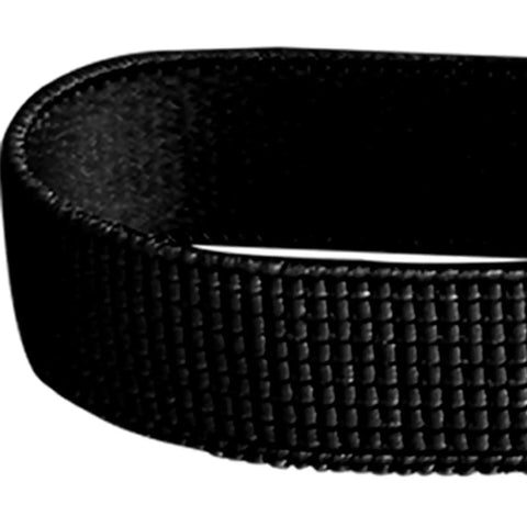 Close-up of nylon strap on Bird Harness With Buckle Clip And Leash For Small Birds Outdoor Flying Kit Parrot Parakeet Cockatiel Conure