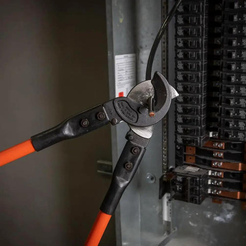 Replacement Cable Cutter Head for Cat No 63041 Series Heavy Duty Built To Last Cuts Soft Cable Up To One And Three Eighths Inch Diameter.