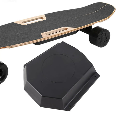 Heavy Duty Electric Skateboard Battery Box And Compact Controller Enclosure For Diy Longboards Durable Plastic organizer next to longboard