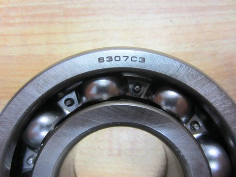 6307 C3 Single Row Radial Ball Bearing 35X80X21MM Open Design showing inner race and steel balls.