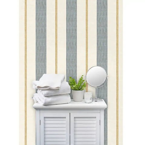 Premium Traditional Wallpaper With A Subtle Linen Texture Built Tough For Busy Households Straight Up Smooth Matte Finish PVC Free Zero Harmful Chemicals Easy Paste Setup in bathroom setting.
