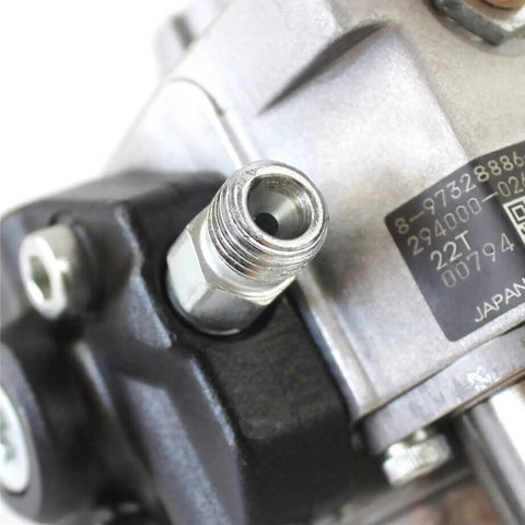 Road Ready Fuel Pump Direct Swap For Isuzu Npr 4Hk1 5.2L Trucks 2004 Through 2007 close-up of fuel pump fittings and part numbers.