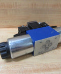 Hydraulic directional control valve 4WE 6 D62/OFEG24N9D K25L/62 PN R978017871 with solenoid spool and male pin connector