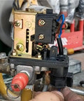 Four Port Air Compressor Pressure Switch Control Valve For Auto Regulation 90 To 120 PSI 110 To 240V with red knob