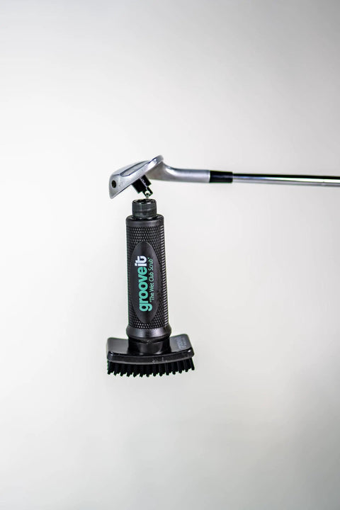 Wet Club Scrub Golf Water Brush With Anti Leak Design Magnetic Nylon Bristle Head attached to golf club showing patented pump.