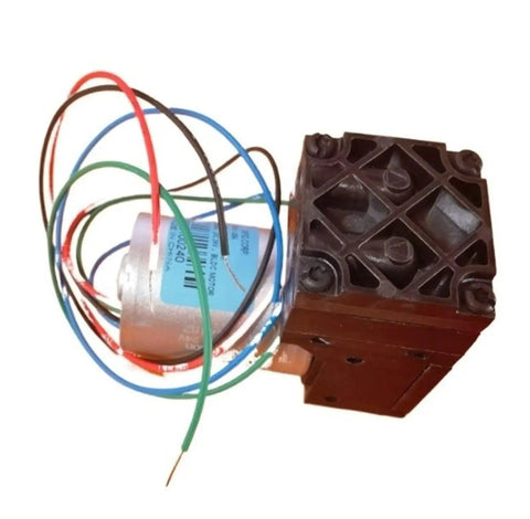 8R1110-401-7050B Miniature Oil-Free Diaphragm Vacuum And Air Pump With Low Noise Design, showing motor and diaphragm assembly.