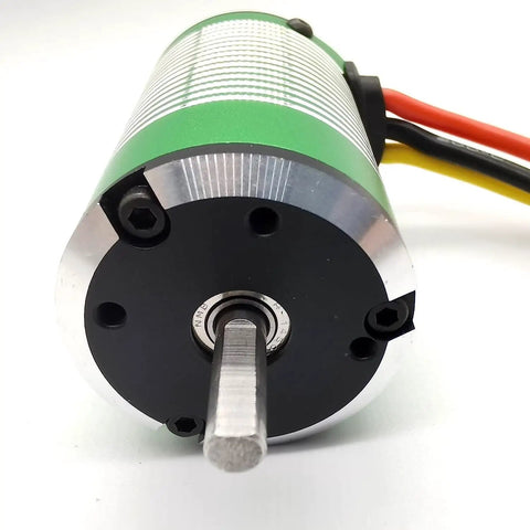 Beefy 3660 Brushless RC Motor 4650KV 1700W 120A 12V 4 Pole Design close-up showing 5.0mm shaft for racing cars and boats
