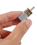 Hand holding 2 Pack 12V 1000RPM All Metal Gear Motor Micro Gearbox N20 Speed Reduction for DIY RC Toys Robots Smart Cars 800RPM Load