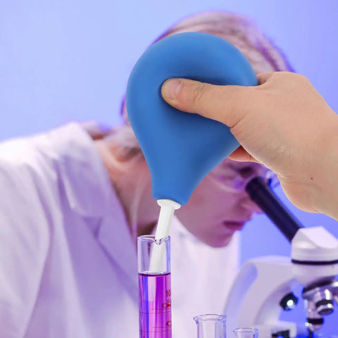 220ML Rubber Squeeze Bulb For Liquid Handling in lab use, Heavy-Duty Manual Pipette Sucker with Comfortable Grip, Blue.