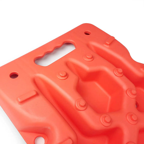 Close-up of handle and knobs on Beefed Up Heavy Duty Offroad Traction Boards Set Of 2 For Trucks Cars SUVs And UTVs
