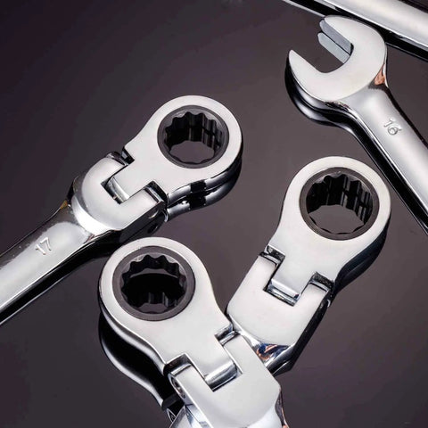 Close-up view of Flexible Ratcheting Wrench Set With 12 Pieces 8 To 19mm Metric Spanner Gear Ring Kit with chrome finish.