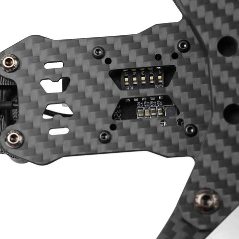 High Power 1.2G 800mW FPV VTX With Built-In Mic, Betaflight Ready Transmitter, carbon fiber frame close-up