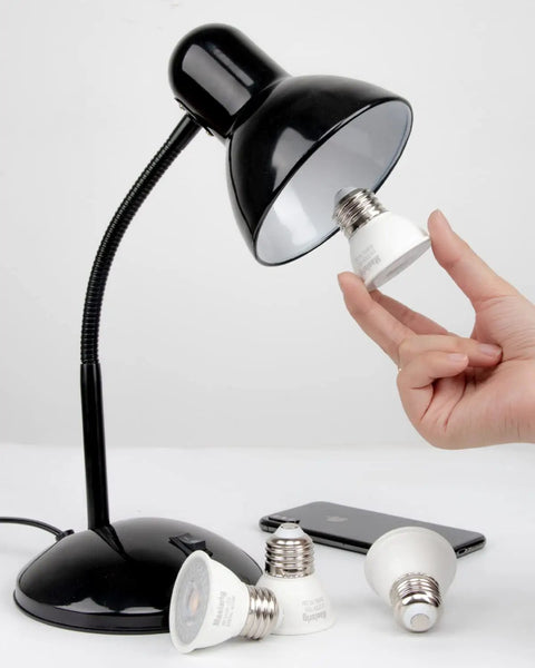 Person holding Par16 Led Short Neck Recessed Spotlight Bulb 6W 60W Equivalent Daylight 5000K 600 Lumens E26 Medium Base Non Dimmable