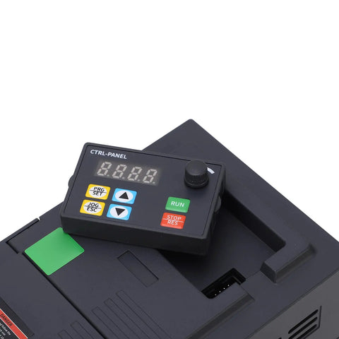 Heavy Duty 7.5KW VFD 3 Phase Input 3 Phase Output 0 To 400 Hz Controller With Vector Control Inverter For CNC Machines And Motor Speed Regulation front control panel