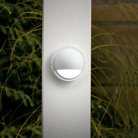 Half Moon LED Deck Light Low Voltage 12V Outdoor Weatherproof Fixture Sleek White Finish Durable Aluminum Housing